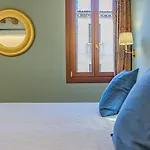 Ca' Delle Vele Charming In Dorsoduro * ונציה