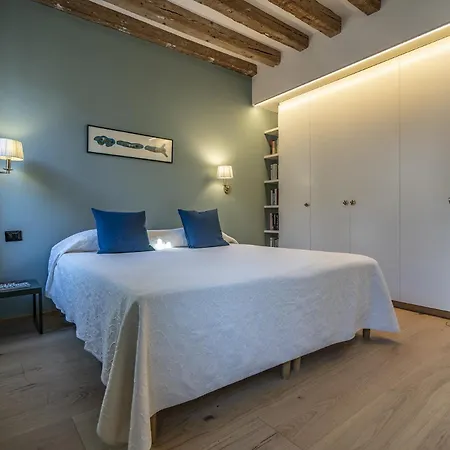 Ca' Delle Vele Charming In Dorsoduro Апартаменты Венеция